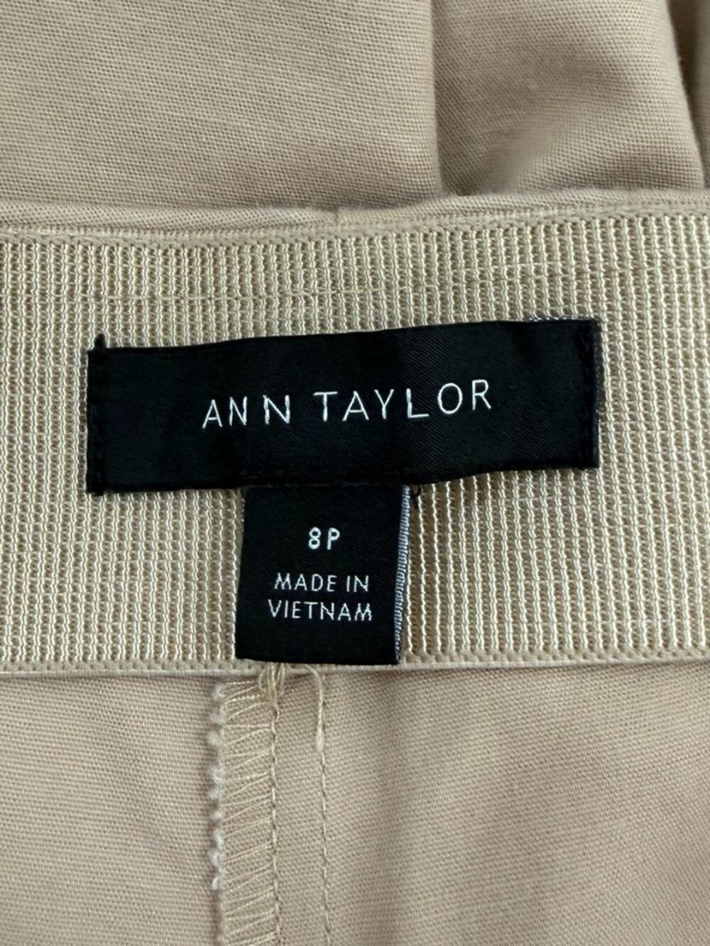 Ann Taylor Side Zip Bi-Stretch Straight Leg Pants Beige Tan Size 8P - Picture 4 of 8